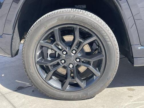 2024 Jeep Grand Cherokee 4xe Anniversary Edition