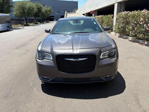 Granite Crystal Metallic Clearcoat 2017 Chrysler 300 S