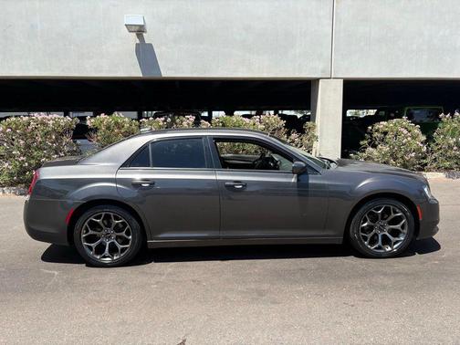 Granite Crystal Metallic Clearcoat 2017 Chrysler 300 S