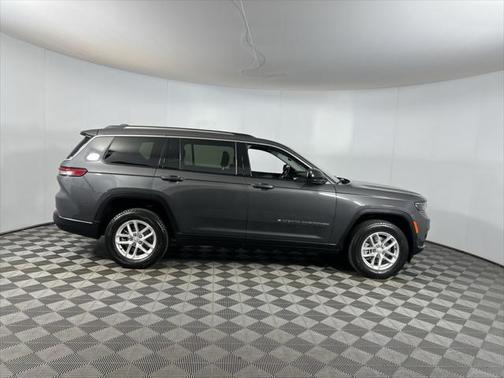 2022 Jeep Grand Cherokee L Laredo