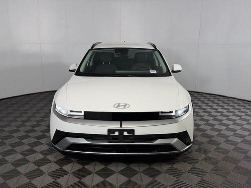Atlas White 2025 Hyundai IONIQ 5 SEL