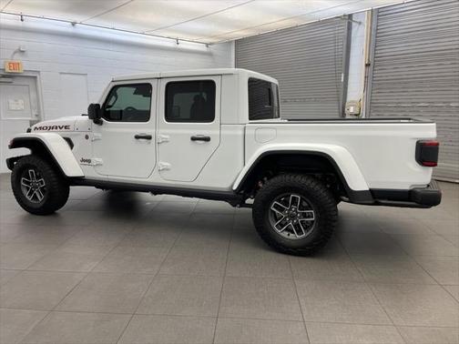 2025 Jeep Gladiator Mojave X