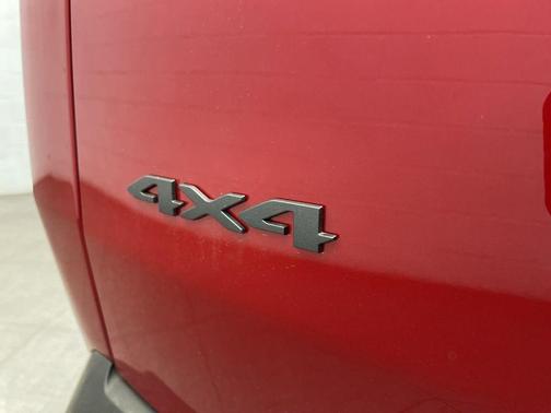 Red Hot Pearlcoat 2026 Jeep Cherokee Laredo