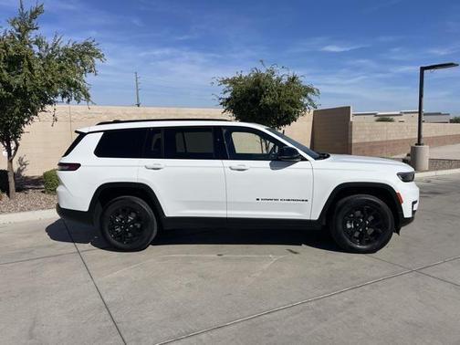 2025 Jeep Grand Cherokee L Altitude