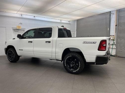 Bright White Clearcoat 2026 RAM 1500 Warlock Crew Cab 4x4 5'7' Box