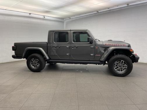 2025 Jeep Gladiator Mojave X