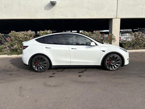 2023 Tesla Model Y Performance Dual Motor All-Wheel Drive