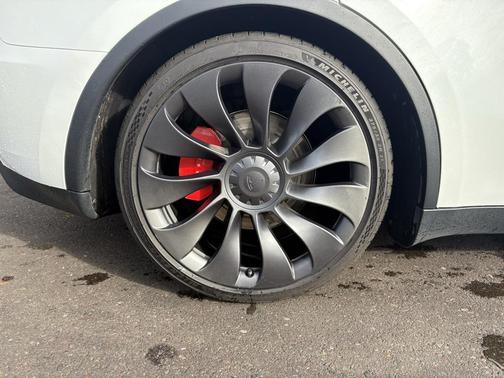 2023 Tesla Model Y Performance Dual Motor All-Wheel Drive