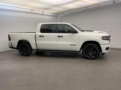 Bright White Clearcoat 2026 RAM 1500 Express
