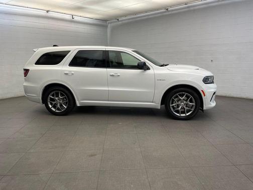 White Knuckle Clearcoat 2026 Dodge Durango GT AWD HEMI V8