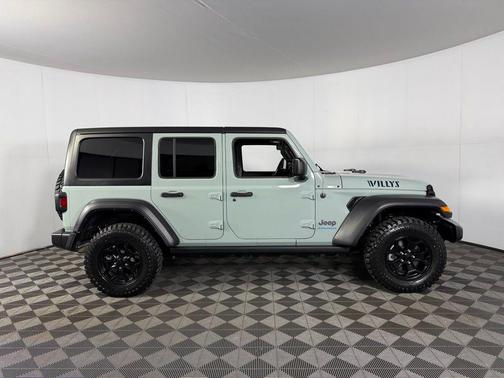 Earl Clearcoat 2023 Jeep Wrangler 4xe Base