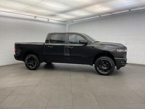 2025 RAM 1500 Warlock Crew Cab 4x4 5'7' Box