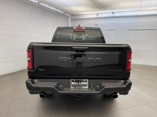 2025 RAM 1500 Warlock Crew Cab 4x4 5'7' Box