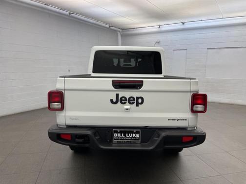 2025 Jeep Gladiator High Tide