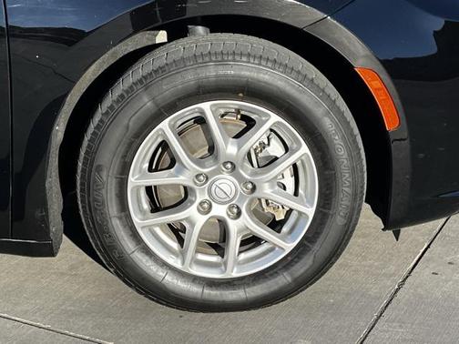 2025 Chrysler Pacifica L