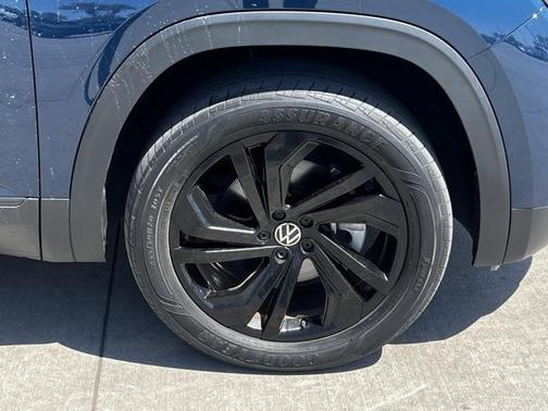 2022 Volkswagen Atlas 3.6L SE w/Technology