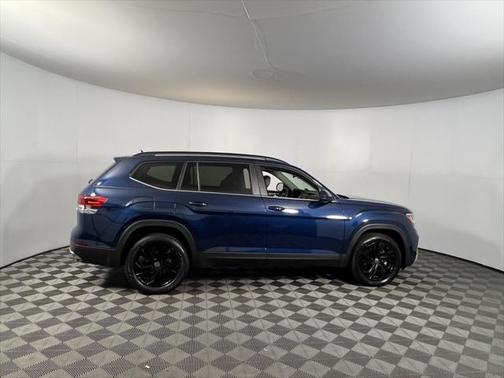 2022 Volkswagen Atlas 3.6L SE w/Technology