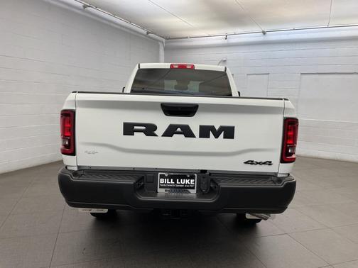 2026 RAM 2500 Tradesman Crew Cab 4x4 6'4' Box