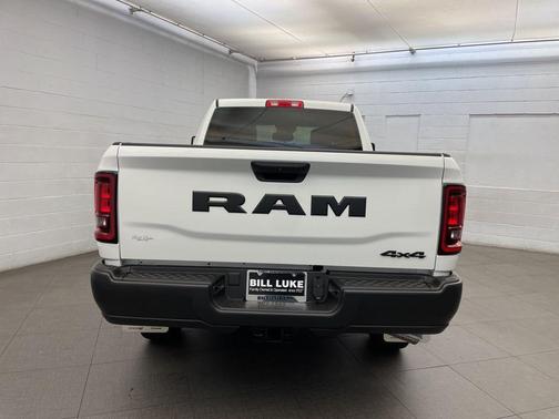 2026 RAM 2500 Tradesman Crew Cab 4x4 6'4' Box