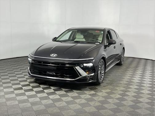 2024 Hyundai SONATA Hybrid SE