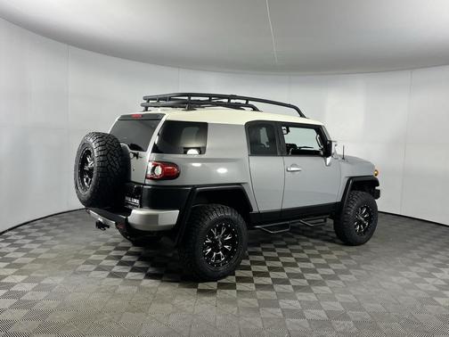 2014 Toyota FJ Cruiser Base