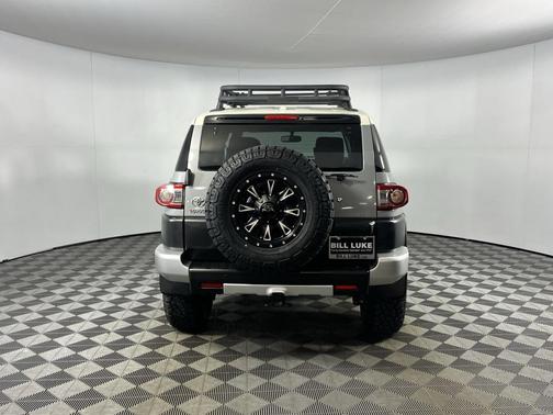 2014 Toyota FJ Cruiser Base