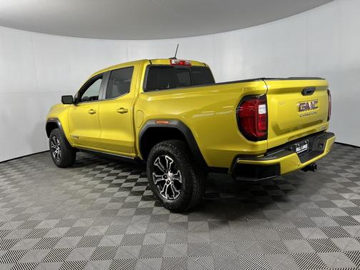 2023 GMC Canyon AT4