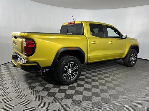 2023 GMC Canyon AT4