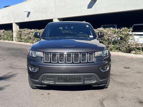 2020 Jeep Grand Cherokee Laredo