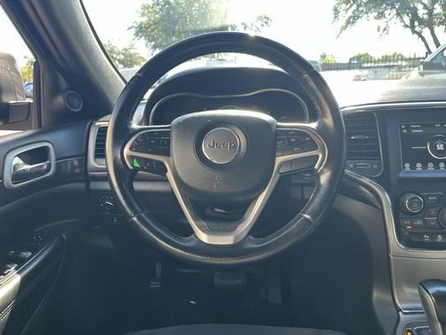 2020 Jeep Grand Cherokee Laredo