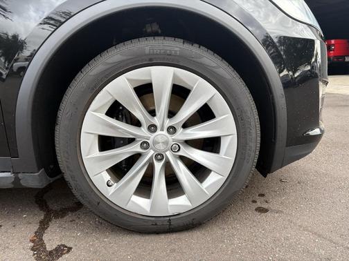 2021 Tesla Model X Long Range Dual Motor All-Wheel Drive