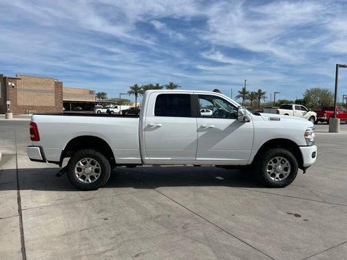 2024 RAM 2500 Laramie Crew Cab 4x4 6'4' Box