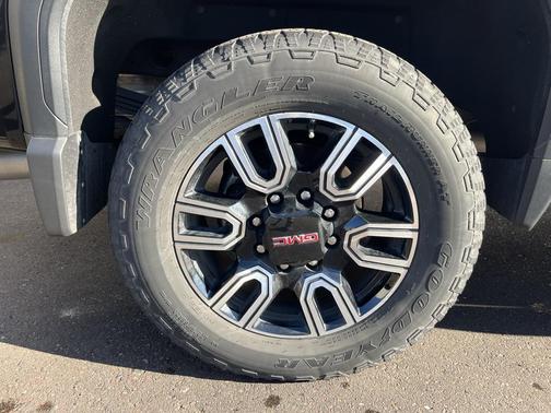 2022 GMC Sierra 2500 AT4