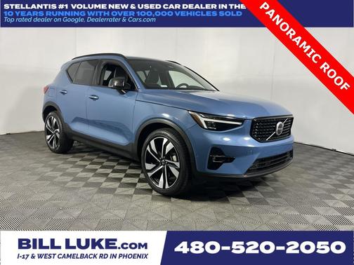 2023 Volvo XC40 B5 Ultimate Dark Theme