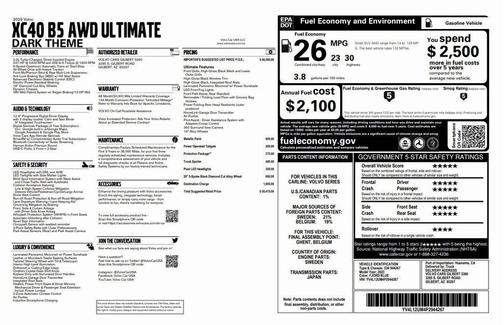 2023 Volvo XC40 B5 Ultimate Dark Theme