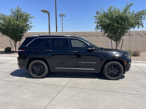 2022 Jeep Grand Cherokee 4xe Summit