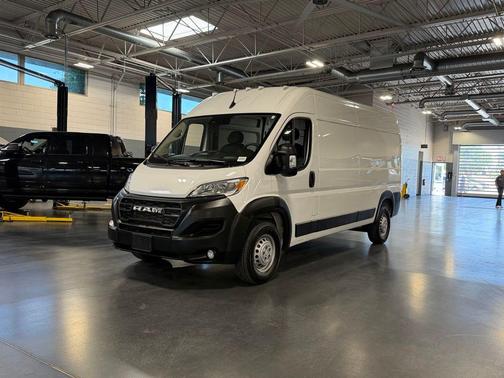 Bright White Clearcoat 2024 RAM ProMaster 2500 Tradesman
