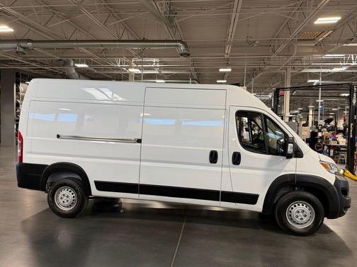 Bright White Clearcoat 2024 RAM ProMaster 2500 Tradesman