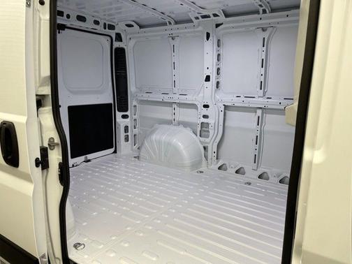Bright White Clearcoat 2026 RAM ProMaster 1500 Low Roof