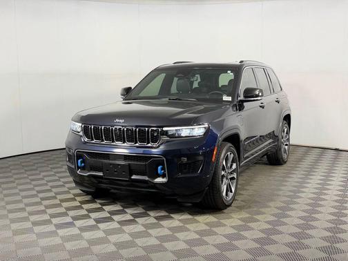 Midnight Sky 2023 Jeep Grand Cherokee 4xe Overland