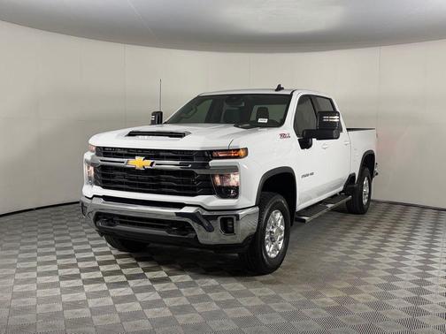 Summit White 2024 Chevrolet Silverado 2500 LT