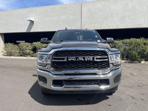 2021 RAM 2500 Tradesman Crew Cab 4x4 6'4' Box