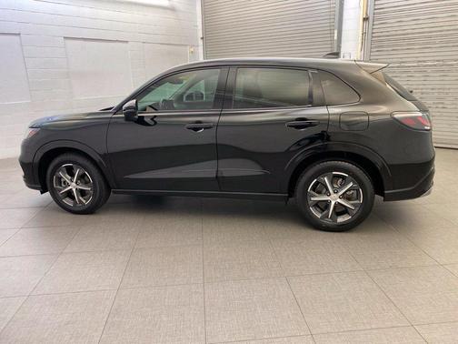 Crystal Black Pearl 2023 Honda HR-V EX-L