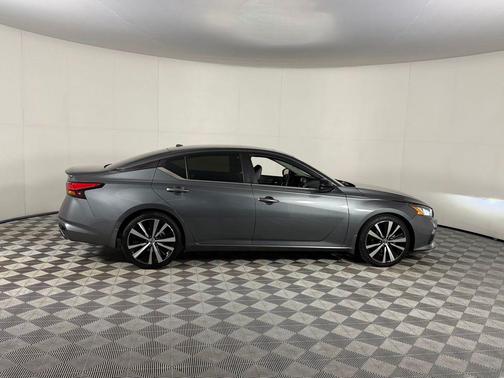 Gun Metallic 2020 Nissan Altima SR VC-Turbo FWD