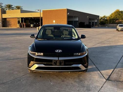 2025 Hyundai IONIQ 5 SE