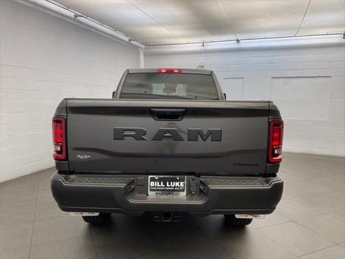 2025 RAM 2500 Tradesman Crew Cab 4x4 6'4' Box