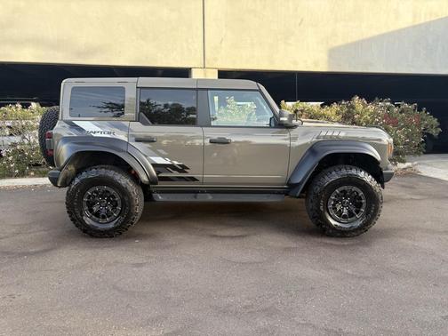 2025 Ford Bronco Raptor