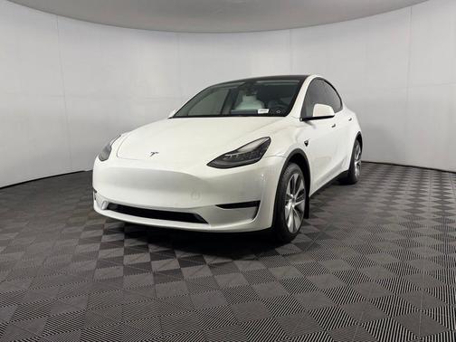 2022 Tesla Model Y Long Range Dual Motor All-Wheel Drive