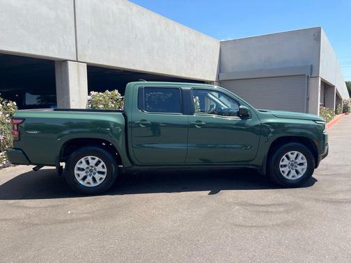 Tactical Green Metallic 2022 Nissan Frontier SV