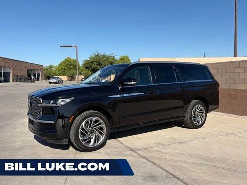 Black Metallic 2025 Lincoln Navigator Reserve